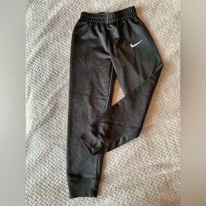 Nike jogger pants boys size 6